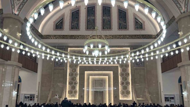 Kars'ta Ramazan'ın ilk teravih namazı kılındı