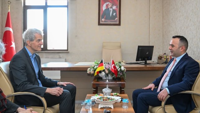 Almanya Federal Cumhuriyeti Büyükelçiliği elçisi Stefan Bredohl Erzurum'da