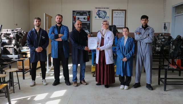 Van'da benzinli araçlara ek menzil sağlayan çevre dostu yakıt katkı maddesi geliştirildi