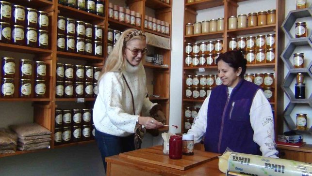 Tuğba Özay'dan Kars'ta Birlik ve Beraberlik Mesajı: "Emperyalizmin oyununa gelmeyelim"