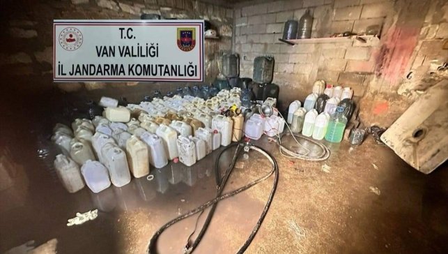 Van'da kaçak akaryakıt ele geçirildi