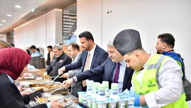 Yeşilyurt Belediyesi'nden İnönü Üniversitesi Yaşam Merkezi'nde gönül sofrası