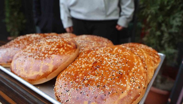 Elazığ'da Ramazan'a özel "Nohut ekmeği"