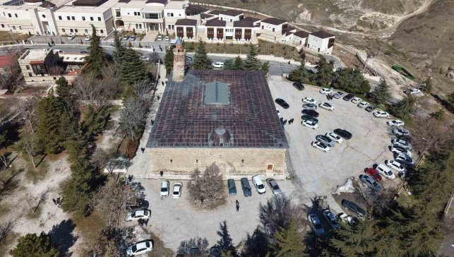 Tarihi Ulu Cami'de Ramazan ayının ilk Cuma namazı eda edildi