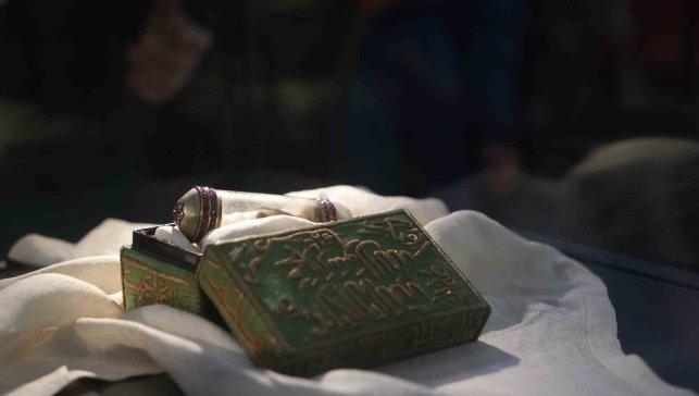 Kutsal Emanetler'in Anadolu yolculuğu Erzurum'dan başladı