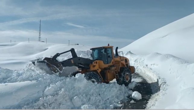 Hakkari'de tüm köy yolları ulaşıma açıldı