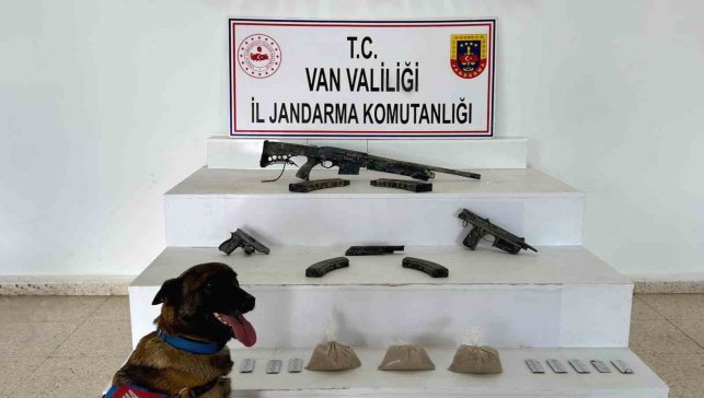 Van'da uyuşturucu ve silah ele geçirildi