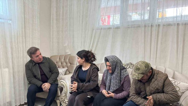 Kendi hayallerini erteledi, kardeşlerine hayat oldu