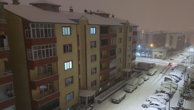 Erzurum merkezde taşımalı eğitime kar yağışı nedeniyle bir gün ara