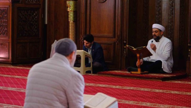 Van'da asırlık mukabele geleneği manevi atmosferde devam ediyor