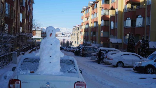 Erzurum baharı beklerken kışı yaşıyor