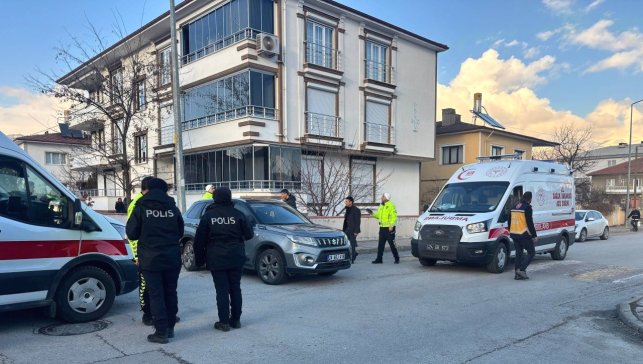 Erzincan'da iki otomobil çarpıştı: 2'i çocuk 3 kişi yaralandı