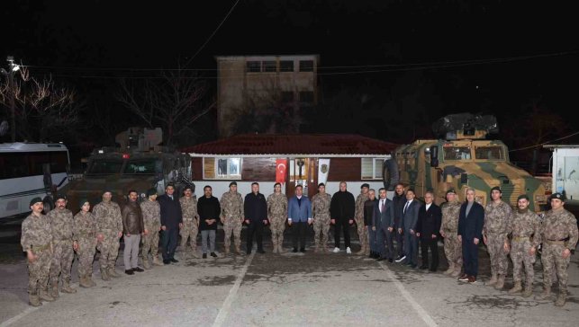Vali Aydoğdu, Özel Harekat Şube Müdürlüğü personeliyle sahurda buluştu