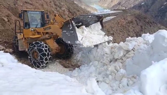 Bingöl Solhan’da kar nedeniyle kapanan köy yolları ulaşıma açılıyor
