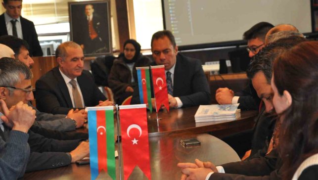 Hocalı şehitleri 34. yılında Kars'ta anıldı