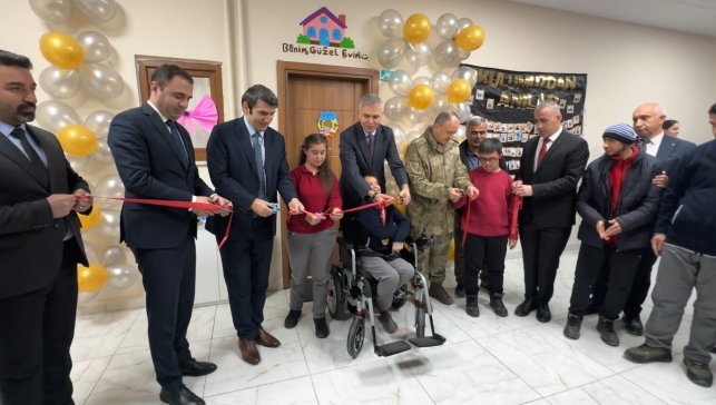 Yüksekova'da özel öğrenciler için 'Uygulama Evi' açıldı