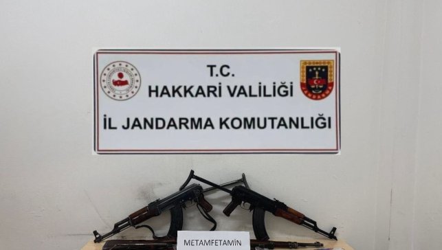 Çukurca'da uyuşturucu ve silah ele geçirildi