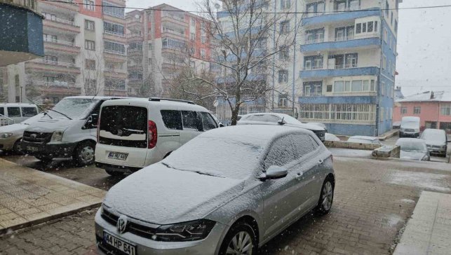 Malatya'da kar yağışı etkisini artırdı