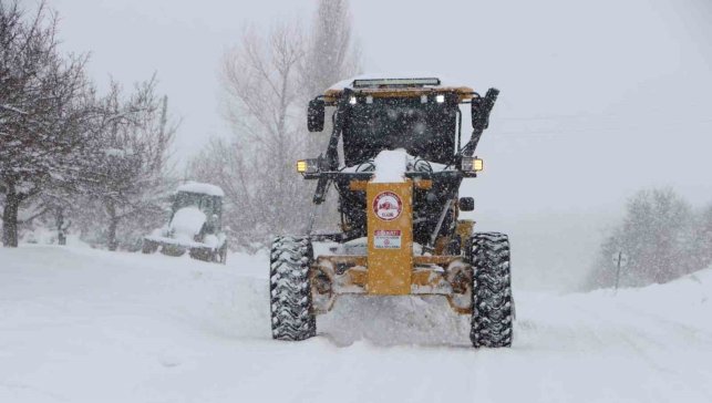 Elazığ'da 115 köy yolu ulaşıma kapandı