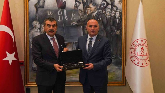 ETSO heyetinden Bakan Yusuf Tekin'e ziyaret: Erzurum'a yeni mesleki ve teknik lise müjdesi