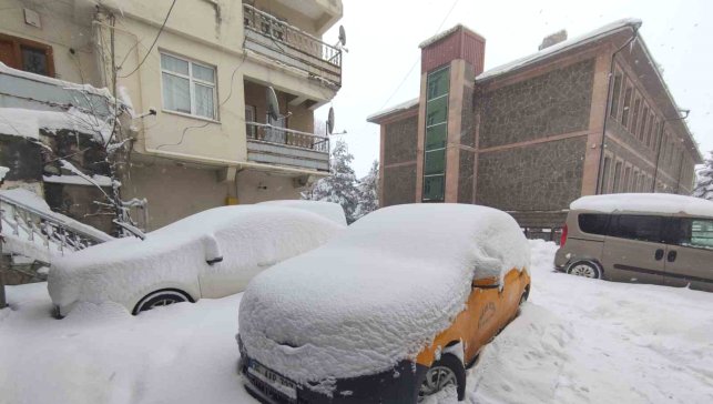 Ardahan'da hafta sonu eğitimlerine kar engeli
