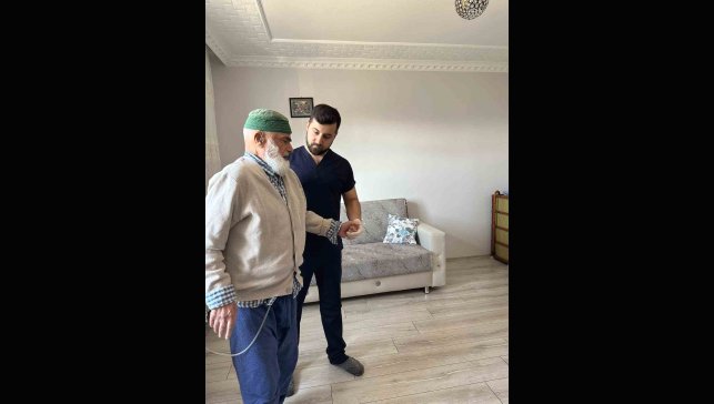 Kovancılar'da bir ilk: Evde fizik tedavi uygulaması