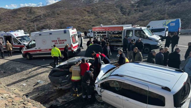 Bingöl'de feci kaza: 2 ölü, 3 yaralı