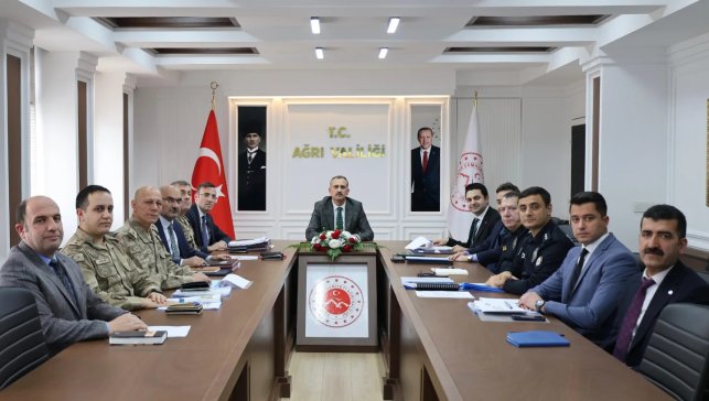 Ağrı’da Emniyet ve Jandarma yatırımları değerlendirme toplantısı yapıldı