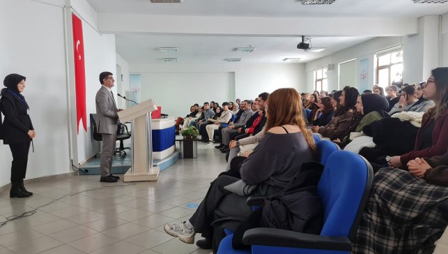 Ağrı’da psikoloji öğrencilerine “şiddet eğilimi” analizi için kişilik testleri eğitimi