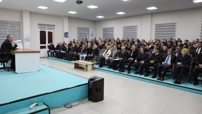 Ağrı’da eğitim toplantısı: Liselerde spor kulüpleri ve pansiyon güvenliği gündemde