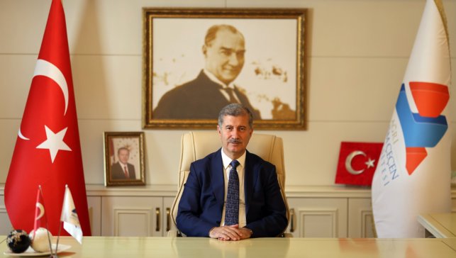 Ağrı’da bir ilk: AİÇÜ Tıp Fakültesinde Göz Hastalıkları uzmanlık eğitimi başlıyor