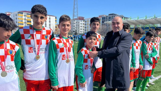 Ağrı’daki Yıldızlar Futbol Grup Müsabakalarında şampiyonlar belli oldu