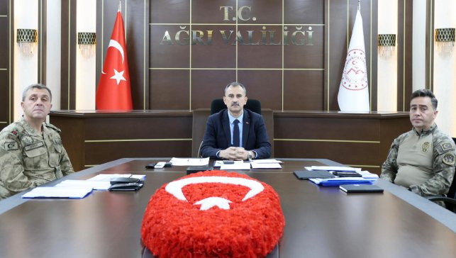 Ramazan Bayramı öncesi tedbir toplantısı: Ağrı Valisi Bozkurt 81 ilin katıldığı görüşmede yer aldı