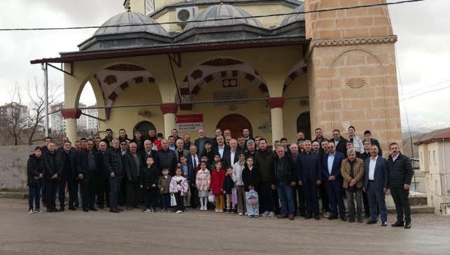 Darende’de yarım asırlık bayramlaşma geleneği sürdürülüyor