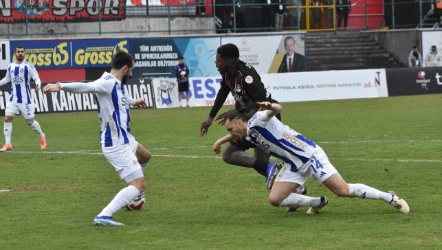 Vanspor FK sahasında gol bulamadı: Sarıyer karşısında puanlar paylaşıldı