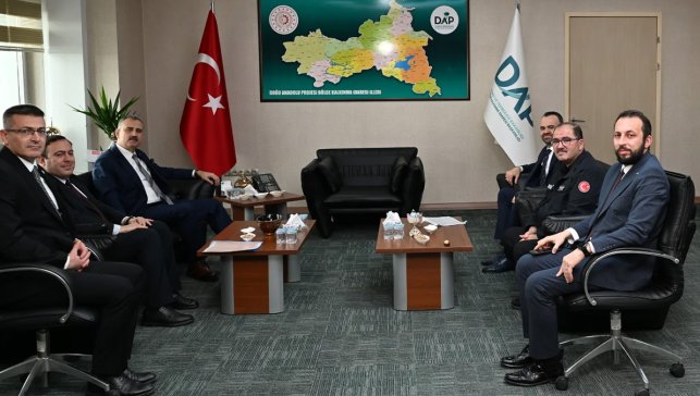 Ağrı’nın DAP’a sunduğu projeler görüşüldü: Vali Bozkurt, Başkan Güray ile bir araya geldi