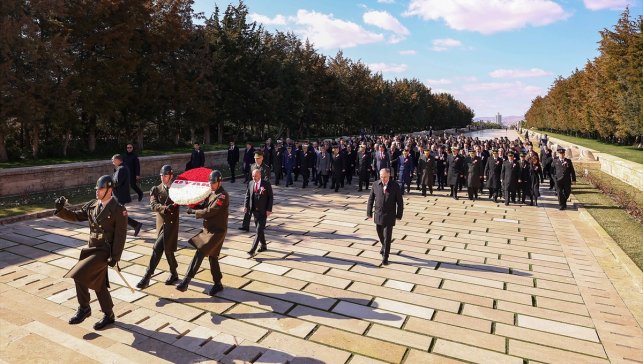 OYAK'tan Anıtkabir ziyareti