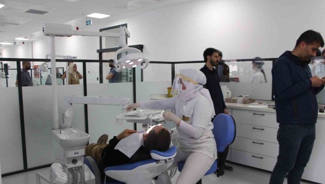 Fırat Üniversitesi Diş Hekimliği Fakültesi ve Hastanesi kapılarını açtı