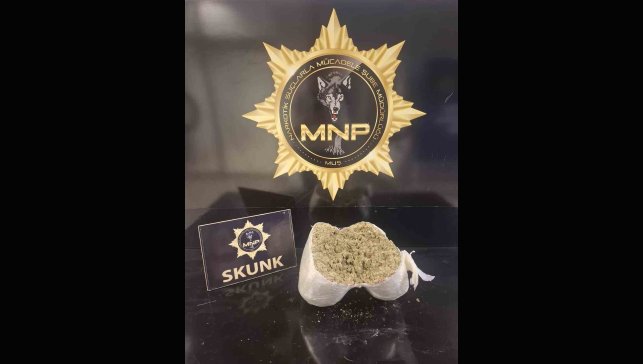 Muş'ta yolcu otobüsünde 2 kilo 72 gram skunk ele geçirildi