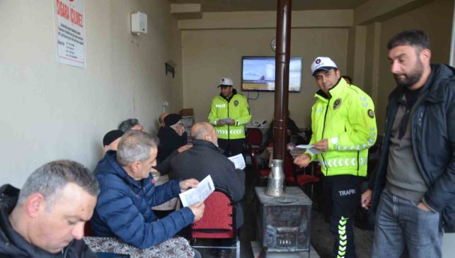 Erzincan Tercan'da trafik ekipleri sahada