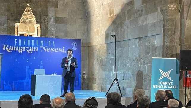 "İslam, İnsan ve İktisat" tarihi binada anlatıldı