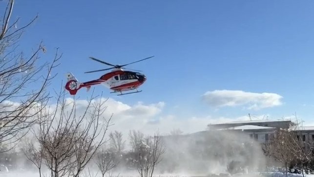 Bahçesaray'da 37 haftalık gebe helikopter ambulansla Van'a sevk edildi