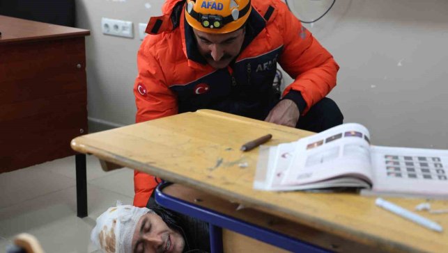 Elazığ'da okullarda deprem tatbikatı