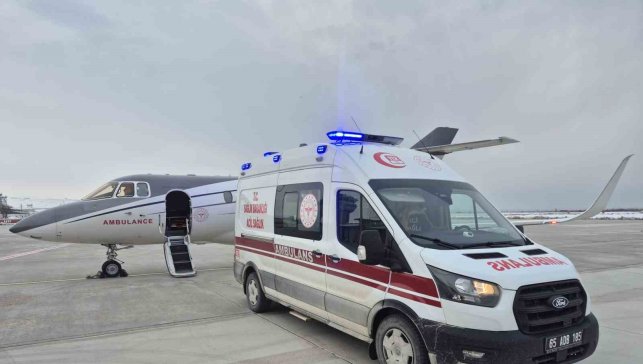 Van'da 3 aylık bebek uçak ambulansla Konya'ya sevk edildi