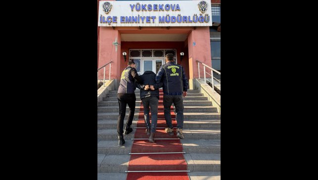 Hakkari'de kesinleşmiş 25 yıl hapis cezası bulunan firari hükümlü yakalandı