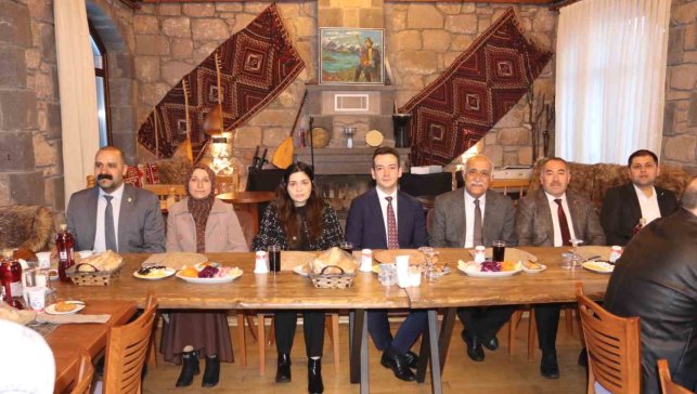 Çıldır'da şehit yakınları ve gaziler iftar sofrasında buluştu