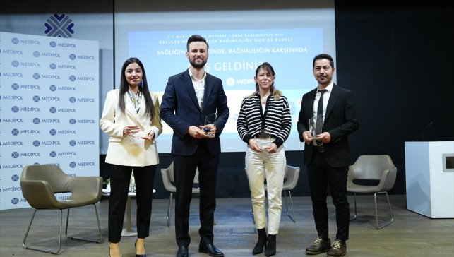 Medipol Mega Üniversite Hastanesinde bağımlılıkla mücadele paneli gerçekleştirildi