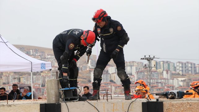 Elazığ'da deprem tatbikatı gerçekleştirildi