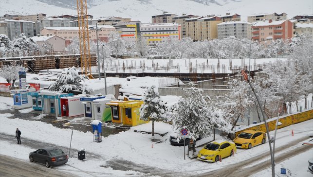 Van, Muş, Bitlis ve Hakkari'de 758 yerleşim yerine ulaşım sağlanamıyor