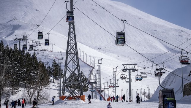 Palandöken'de hafta sonu yoğunluğu yaşanıyor